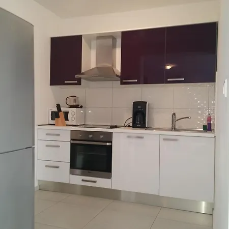 Stobrec 2 * Σπλιτ