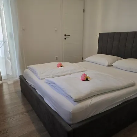 Apartman Stobrec 2 *